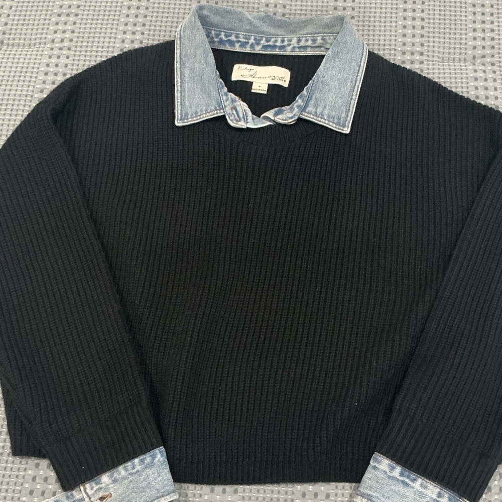Vintage Havana Black Crewneck Sweater with Denim Collar
